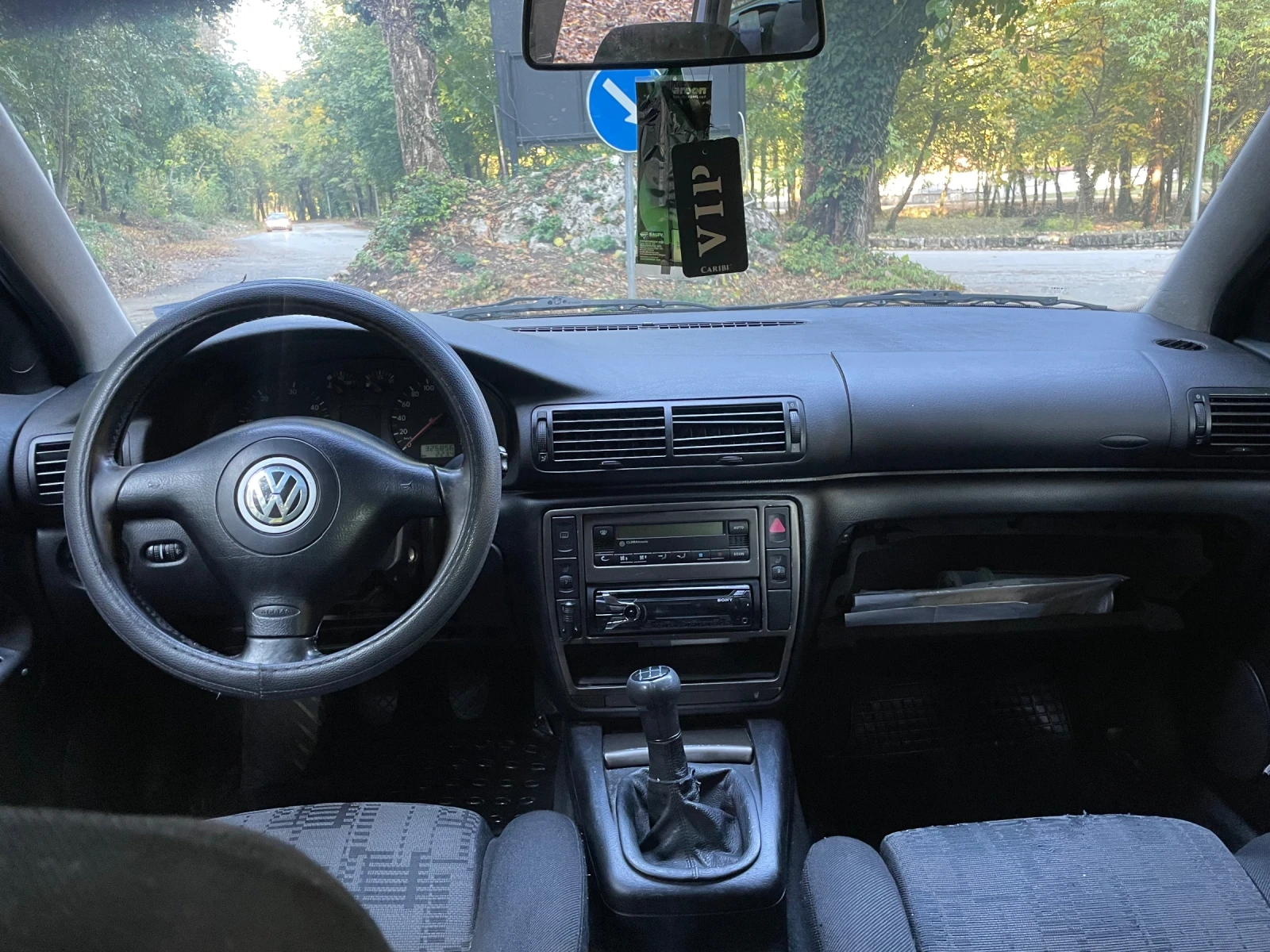 VW Passat 1.9 110hp, снимка 8 - Автомобили и джипове - 56507521