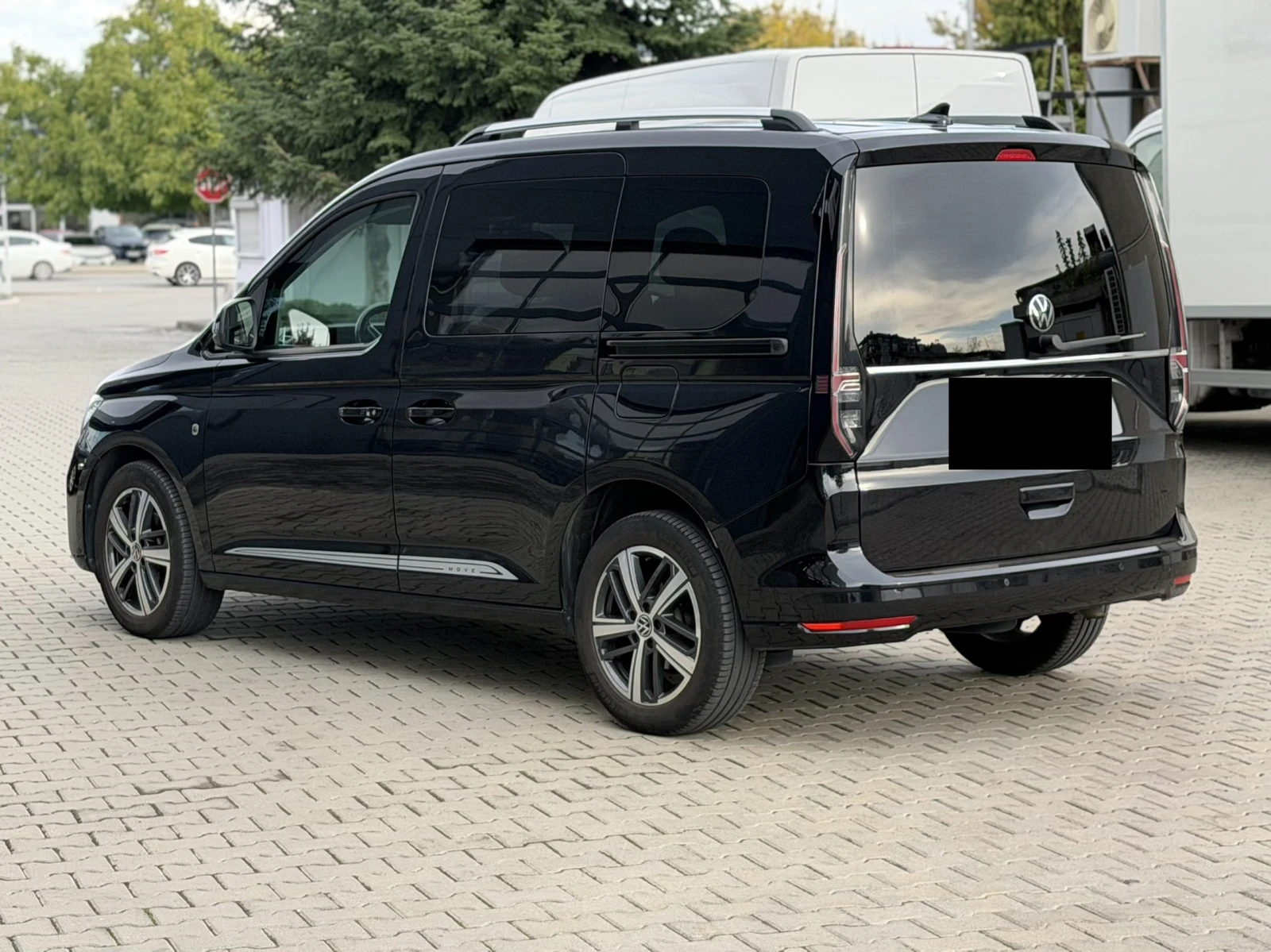 VW Caddy Move 2.0 TDI 105 hp 6 M/T, снимка 3 - Автомобили и джипове - 56527843