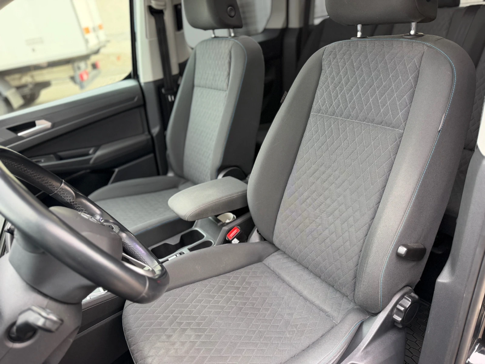 VW Caddy Move 2.0 TDI 105 hp 6 M/T, снимка 7 - Автомобили и джипове - 56527843
