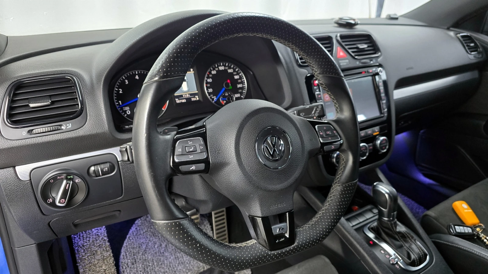 VW Scirocco 2.0TSI R * ПОДГРЕВ * ЛЮК * КАМЕРА, снимка 12 - Автомобили и джипове - 56702610