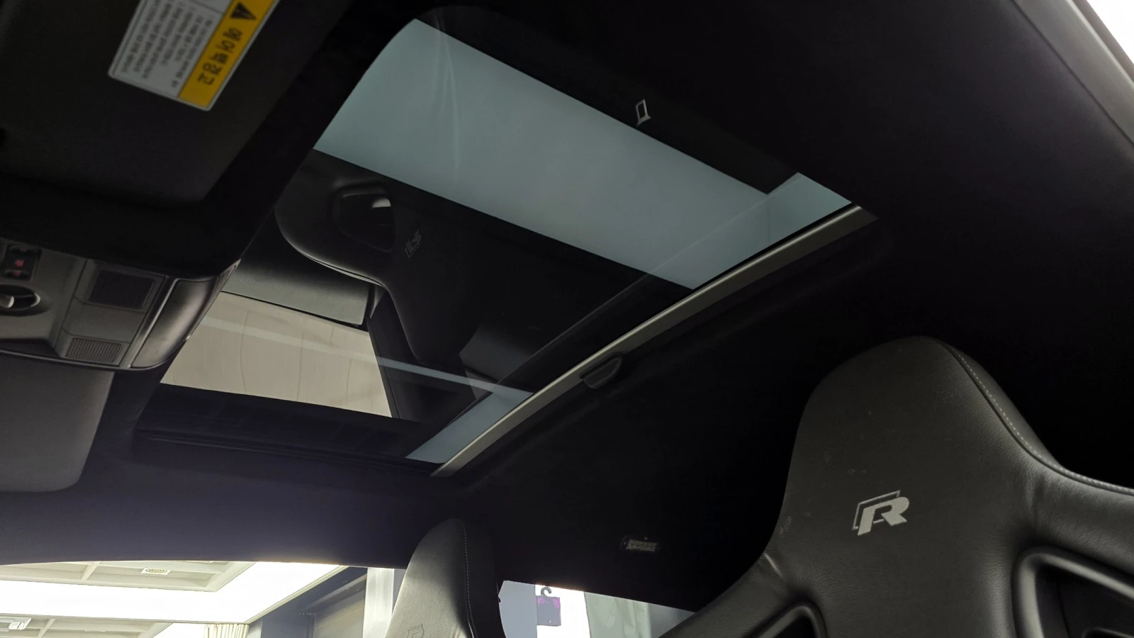 VW Scirocco 2.0TSI R * ПОДГРЕВ * ЛЮК * КАМЕРА, снимка 15 - Автомобили и джипове - 56702610