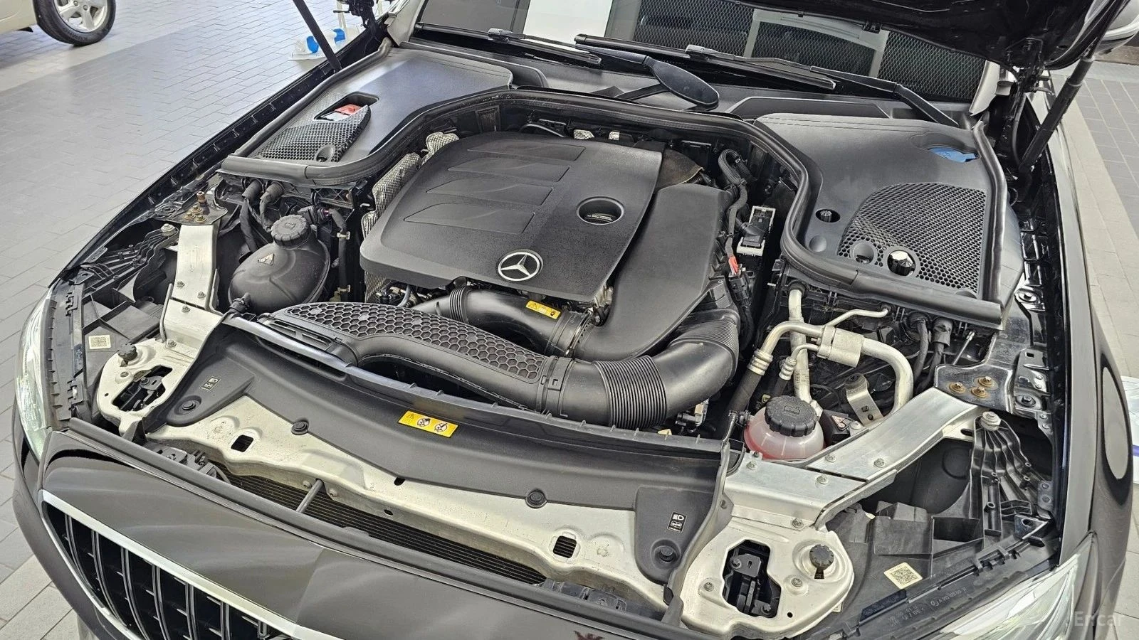 Mercedes-Benz E 350, снимка 17 - Автомобили и джипове - 56726890