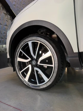 Nissan Qashqai 1.6 DCI * ПАНОРАМА * 360 Камера * , снимка 15