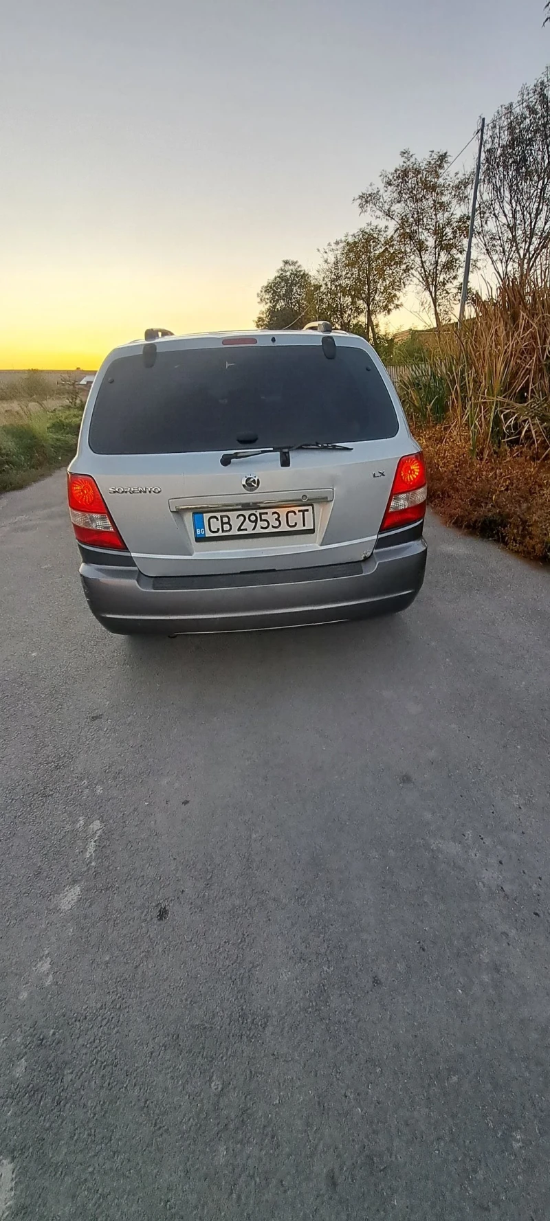 Kia Sorento, снимка 5 - Автомобили и джипове - 47706651