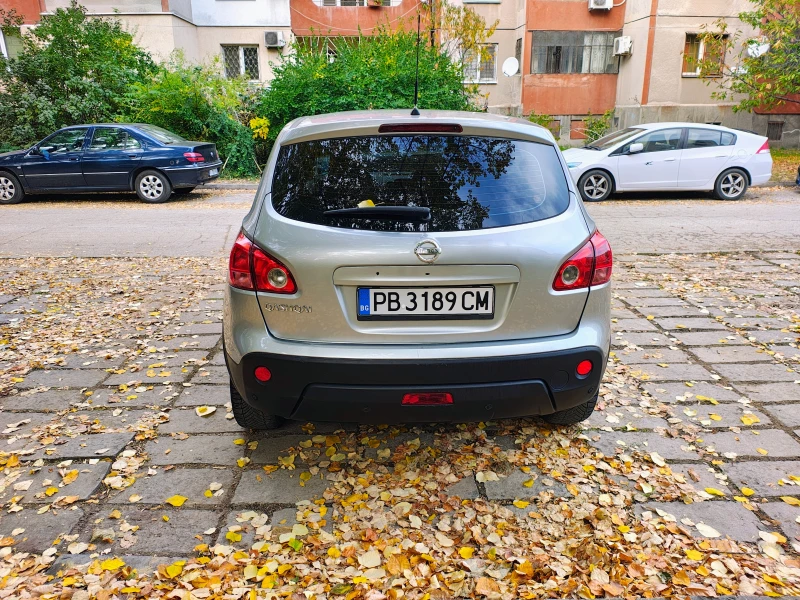 Nissan Qashqai, снимка 4 - Автомобили и джипове - 52270142