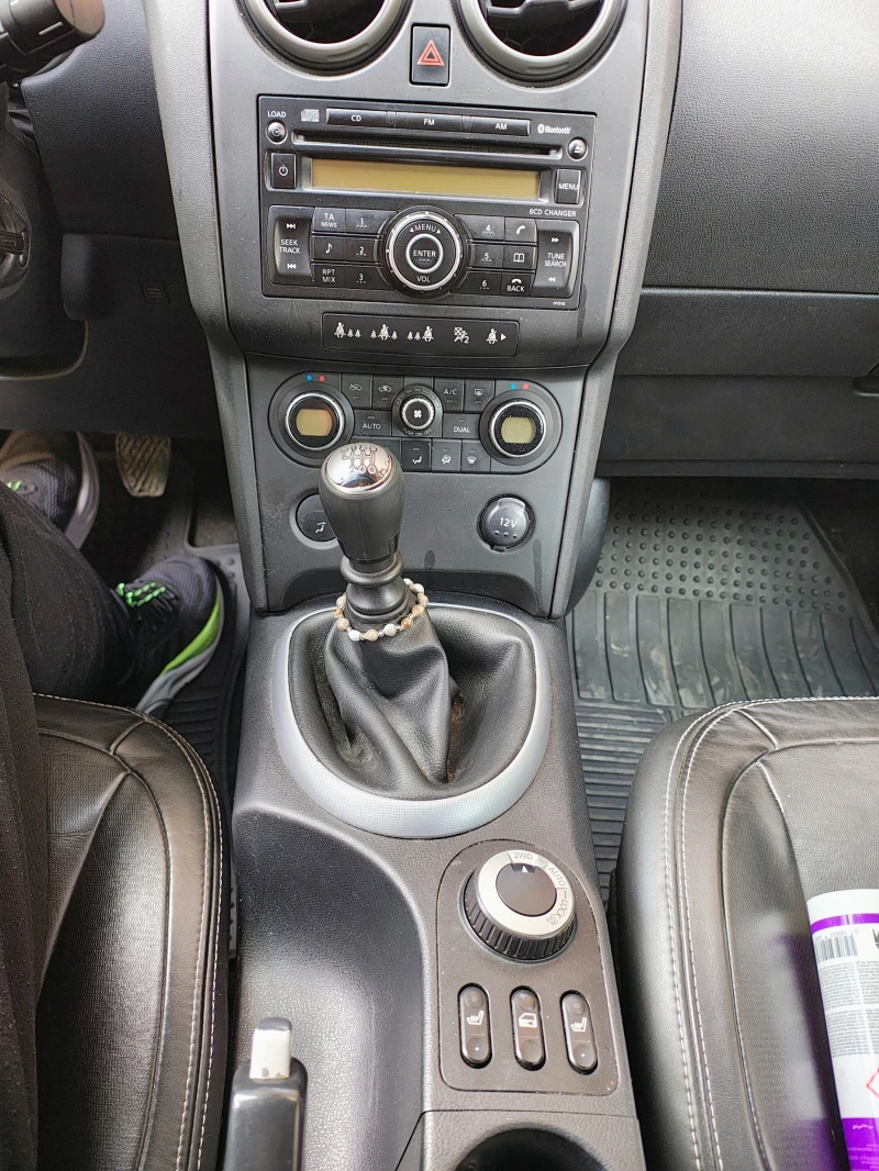 Nissan Qashqai, снимка 8 - Автомобили и джипове - 52270142