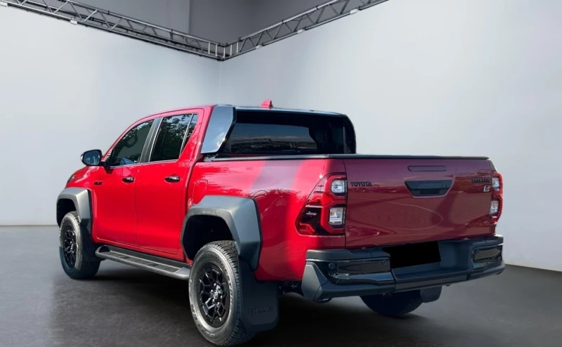 Toyota Hilux 2.8 D-4D/GR SPORT/DOUBLE CAB/JBL/360/LED/, снимка 4 - Автомобили и джипове - 52580760