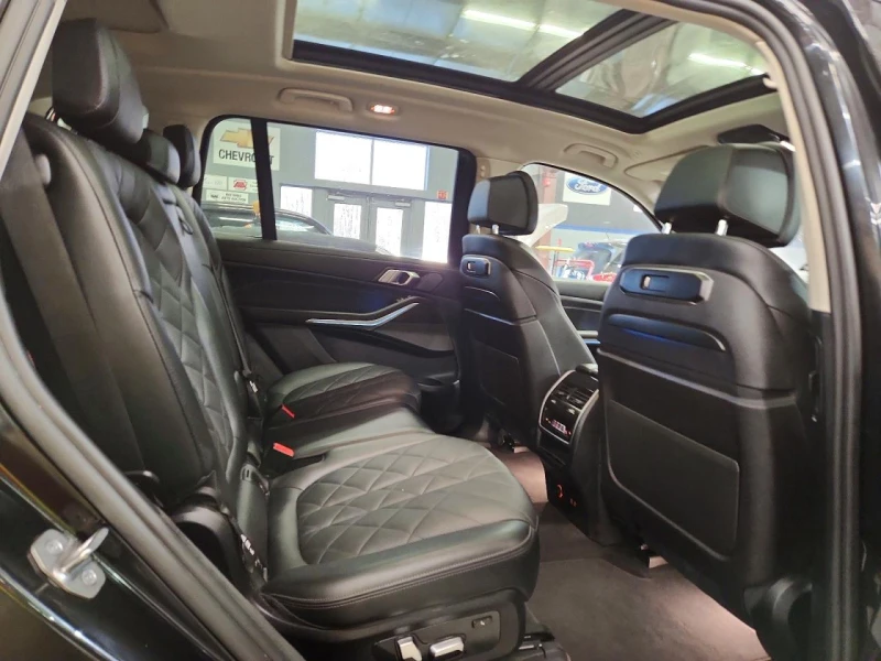 BMW X7 * xDrive40I* BUY NOW* ФИКС.ЦЕНА* , снимка 11 - Автомобили и джипове - 53593869