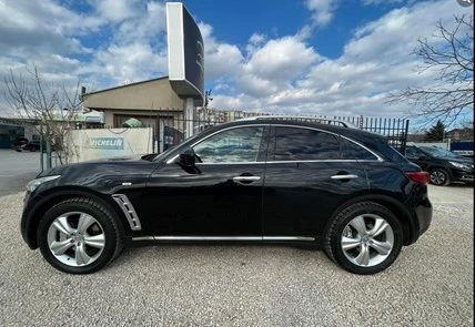 Infiniti Fx 30, снимка 2 - Автомобили и джипове - 49533907