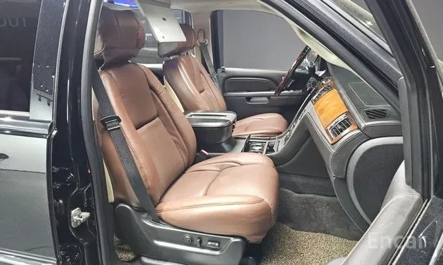 Cadillac Escalade ESV, снимка 15 - Автомобили и джипове - 55793347