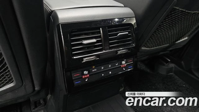 VW Touareg 3.0TDI R-Line| 360| HEAD UP| PANO| ПАМЕТ| ОБДУХ, снимка 16 - Автомобили и джипове - 55903096