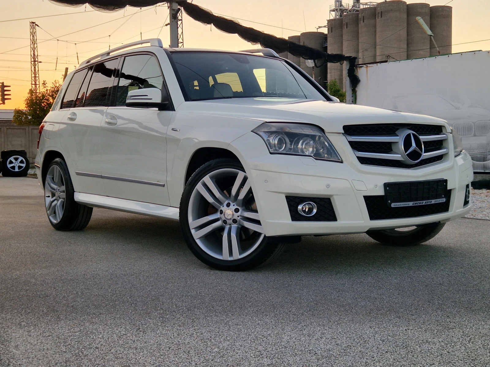 Mercedes-Benz GLK 320 Designo* EDITION* 4matic* 7G-tronic* PANORAMA - изображение 4