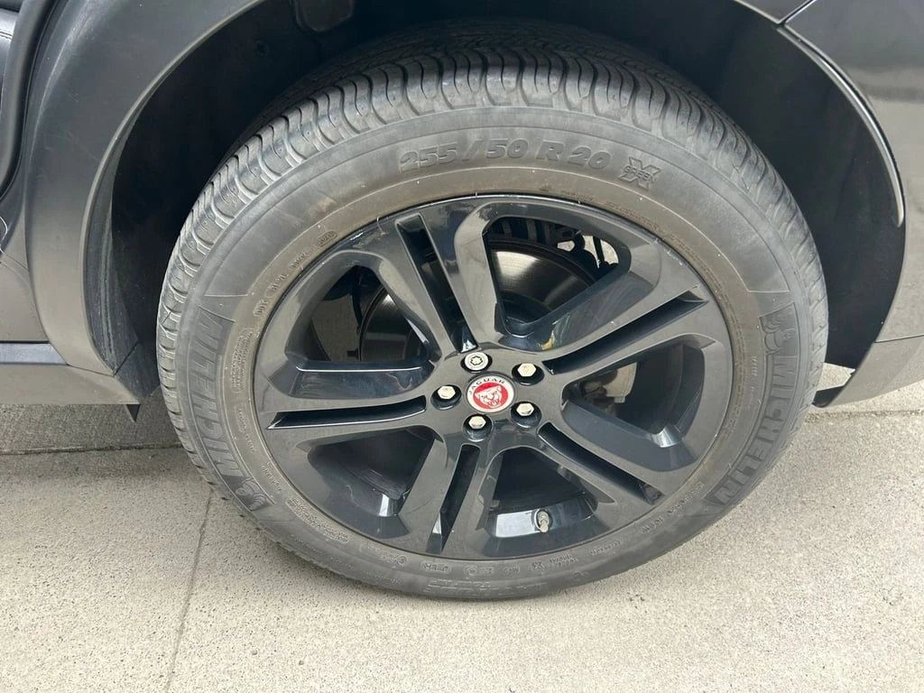 Jaguar F-PACE  - изображение 7