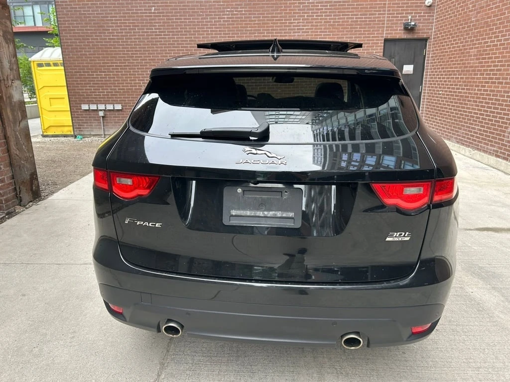 Jaguar F-PACE  - изображение 4