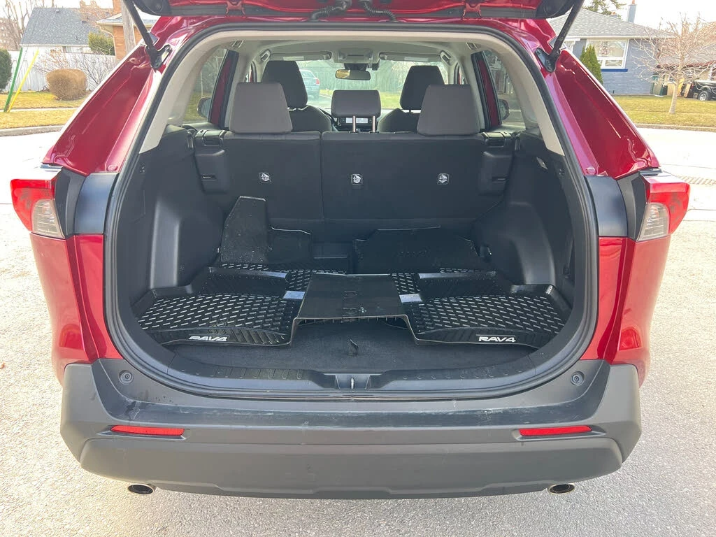 Toyota Rav4 Hybrid LE* 4x4 - изображение 6