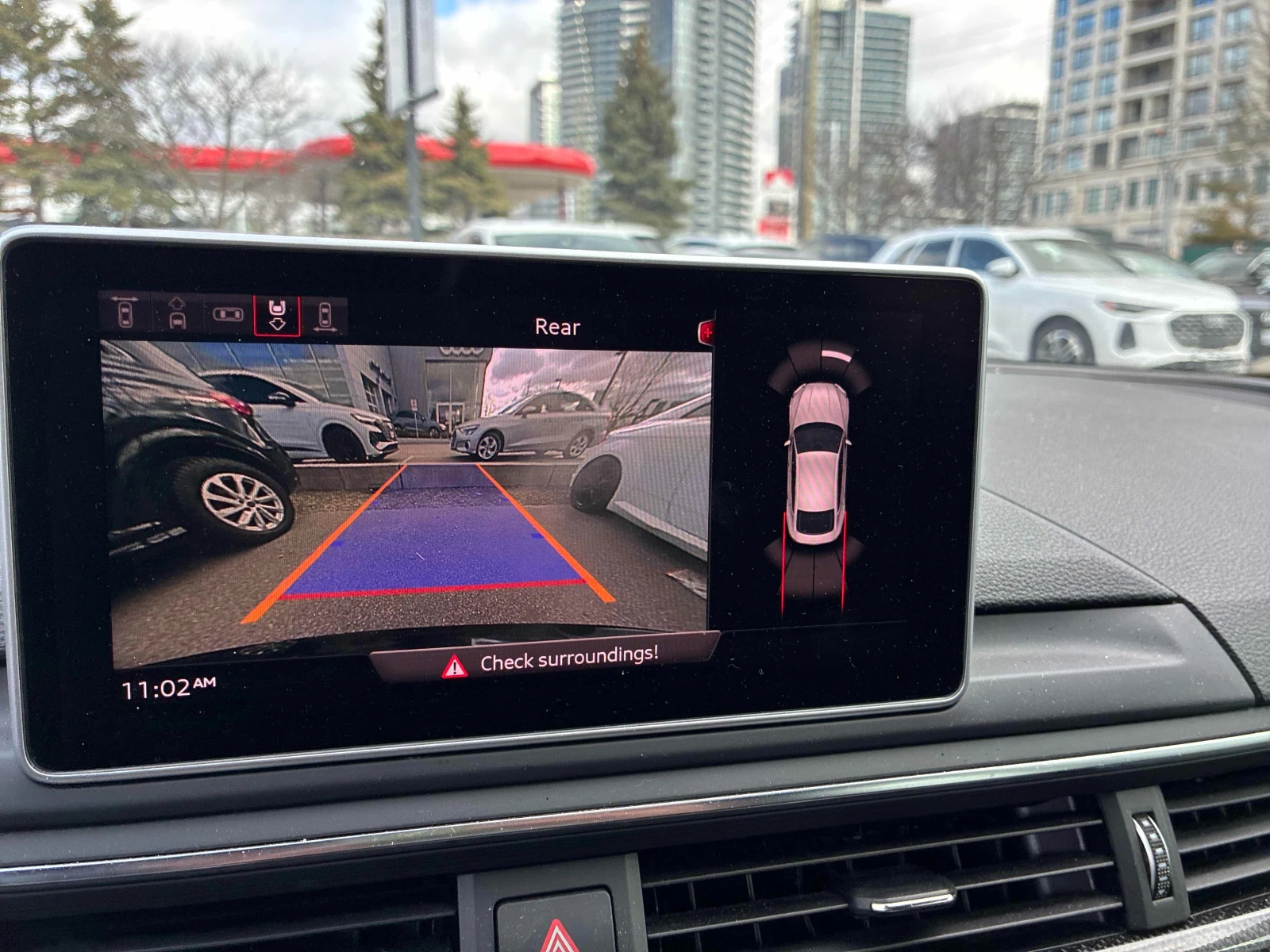 Audi SQ5 MATRIX* ХЕДЪП* 360КАМЕРА* LANE* ASSIST* ПАНОРАМА* , снимка 8 - Автомобили и джипове - 53829028