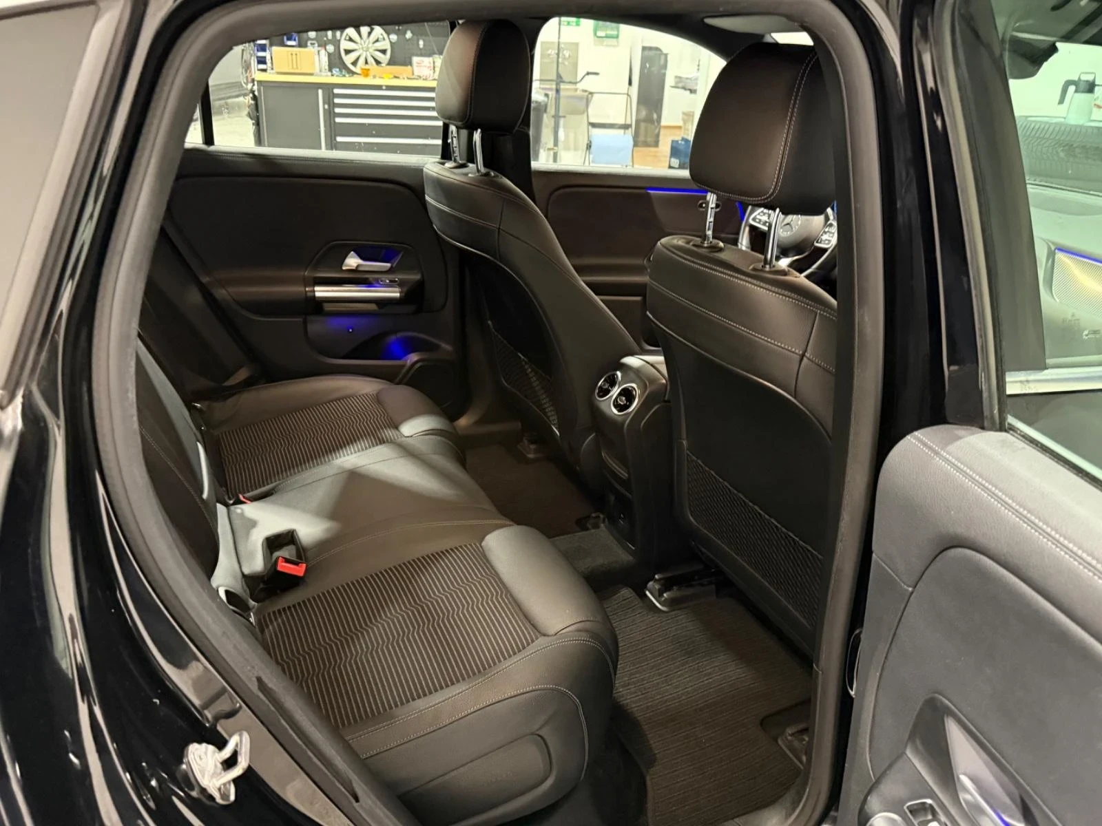 Mercedes-Benz EQA EQA 250, снимка 9 - Автомобили и джипове - 53923229