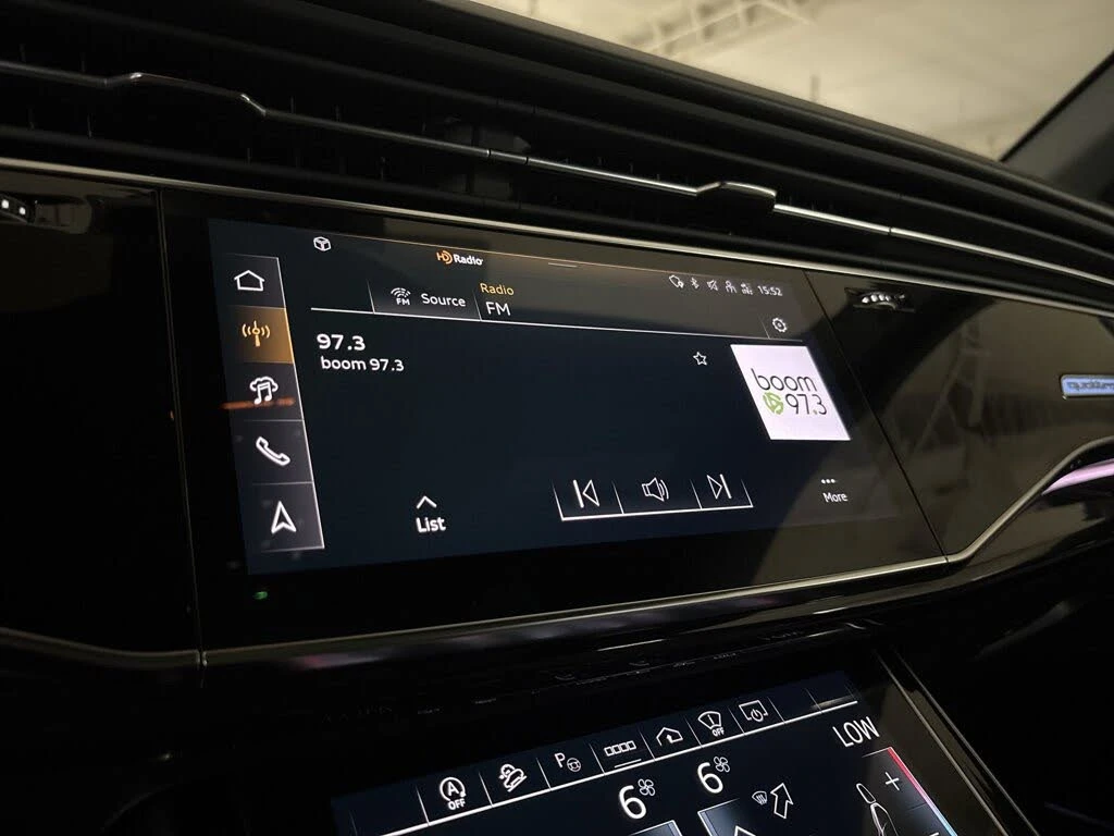Audi SQ8 4.0T quattro Premium Plus, снимка 16 - Автомобили и джипове - 54672234