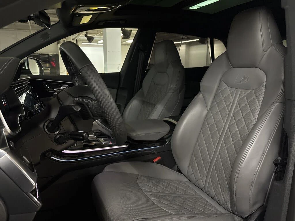 Audi SQ8 4.0T quattro Premium Plus, снимка 12 - Автомобили и джипове - 54672234