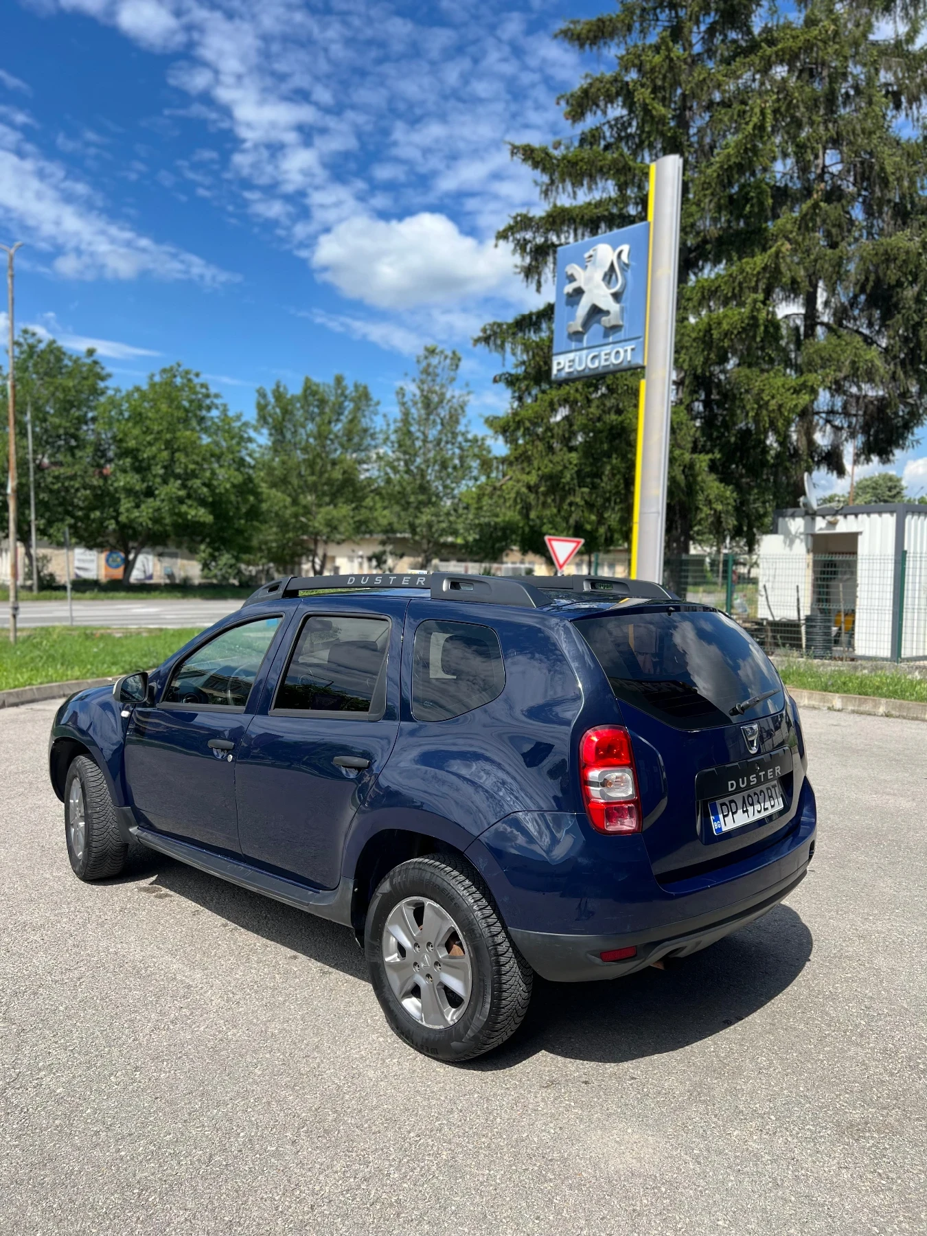 Dacia Duster 1.6i GPL 4x2 NAV? | Mobile.bg � ����������� 4