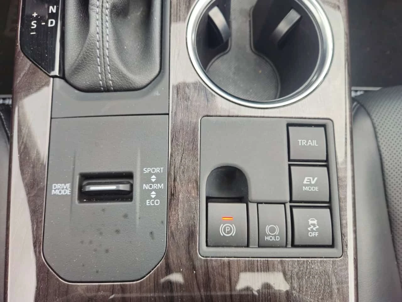 Toyota Highlander * Hybrid Limited * CARFAX * ОПЦИЯ ЗА ФИНАНСИРАНЕ, снимка 13 - Автомобили и джипове - 55199419