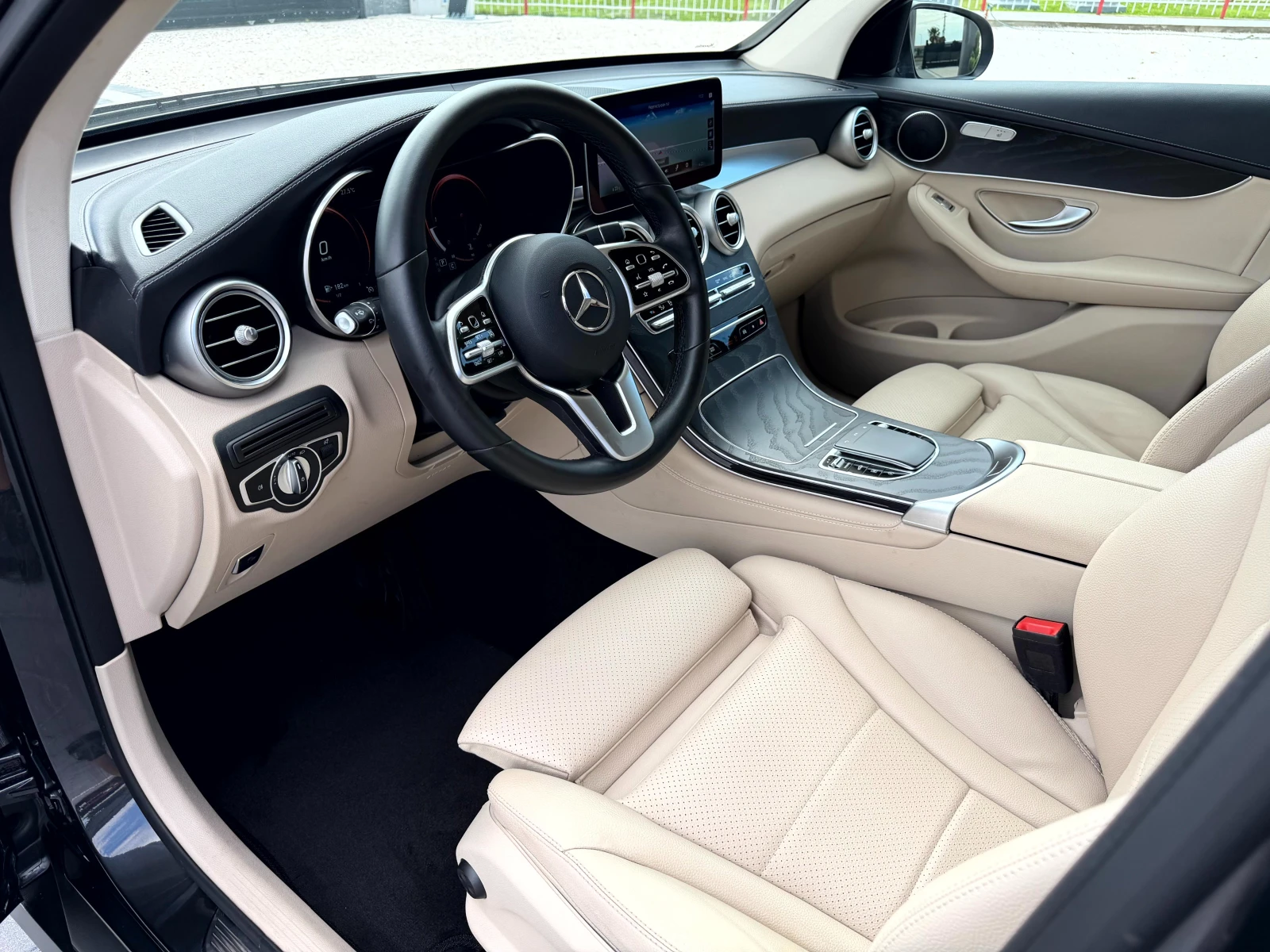 Mercedes-Benz GLC 220 d COUPE 4MATIC FACELIFT ПЪЛНА СЕРВИЗНА ИСТОРИЯ!!!, снимка 8 - Автомобили и джипове - 55218347