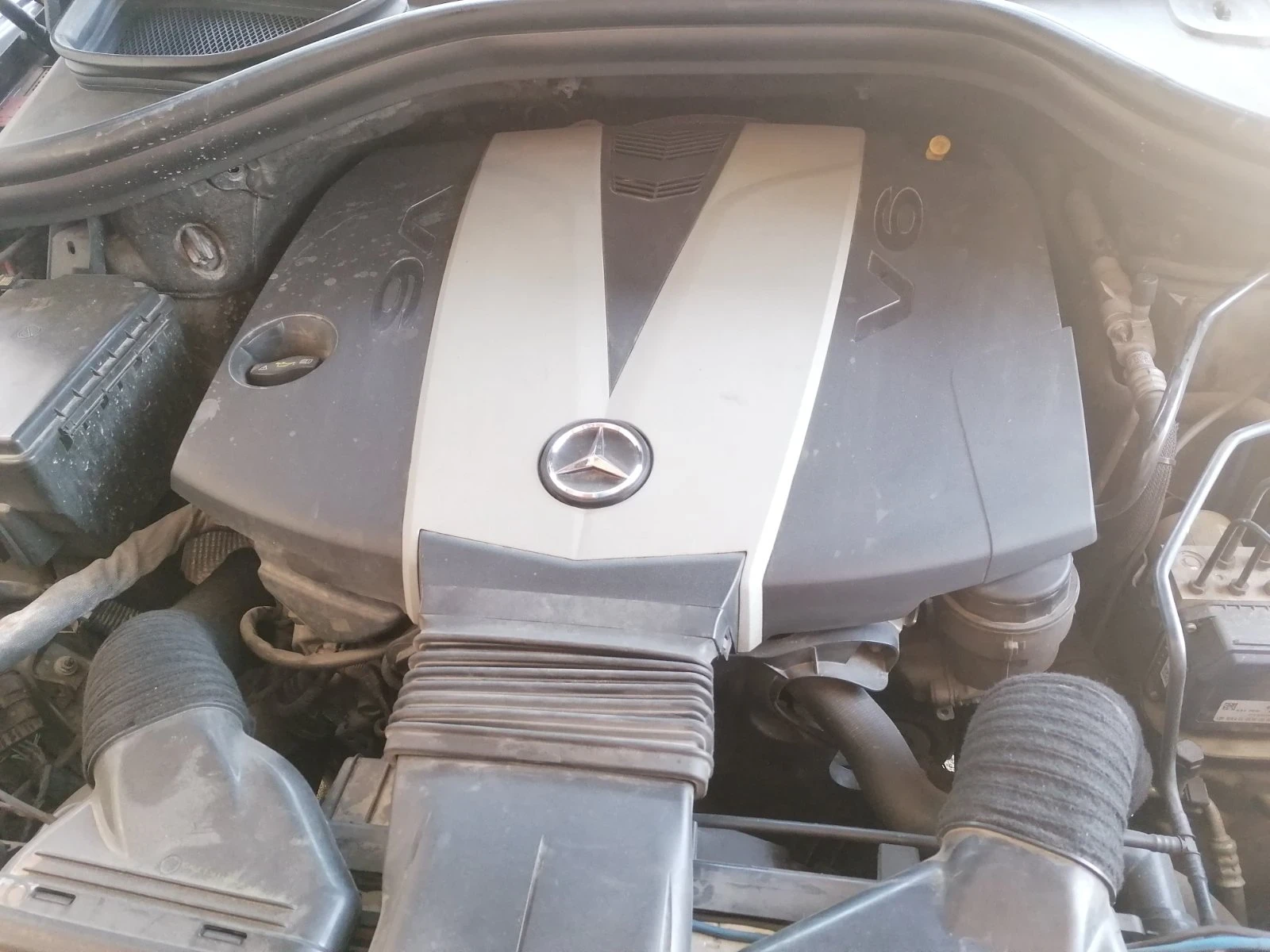 Mercedes-Benz ML 350 Blu tec, keyless, панорама, пружини, снимка 12 - Автомобили и джипове - 55343525