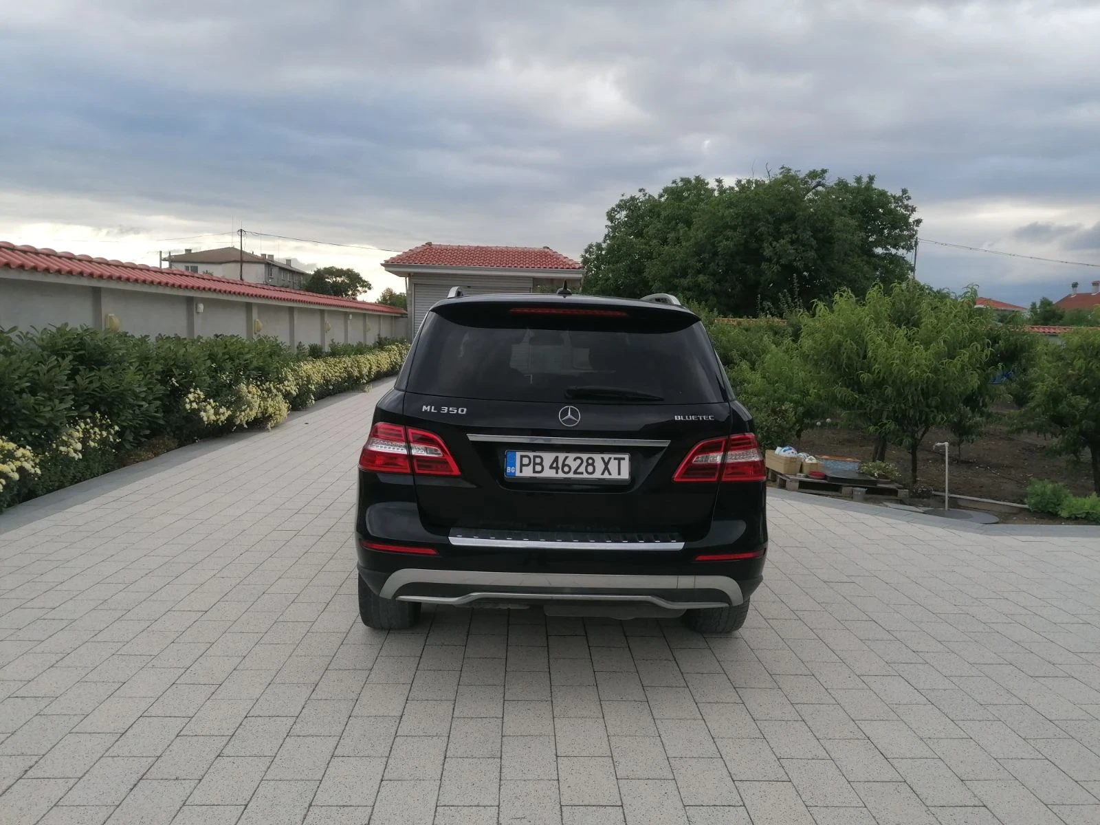 Mercedes-Benz ML 350 Blu tec, keyless, панорама, пружини, снимка 4 - Автомобили и джипове - 55343525