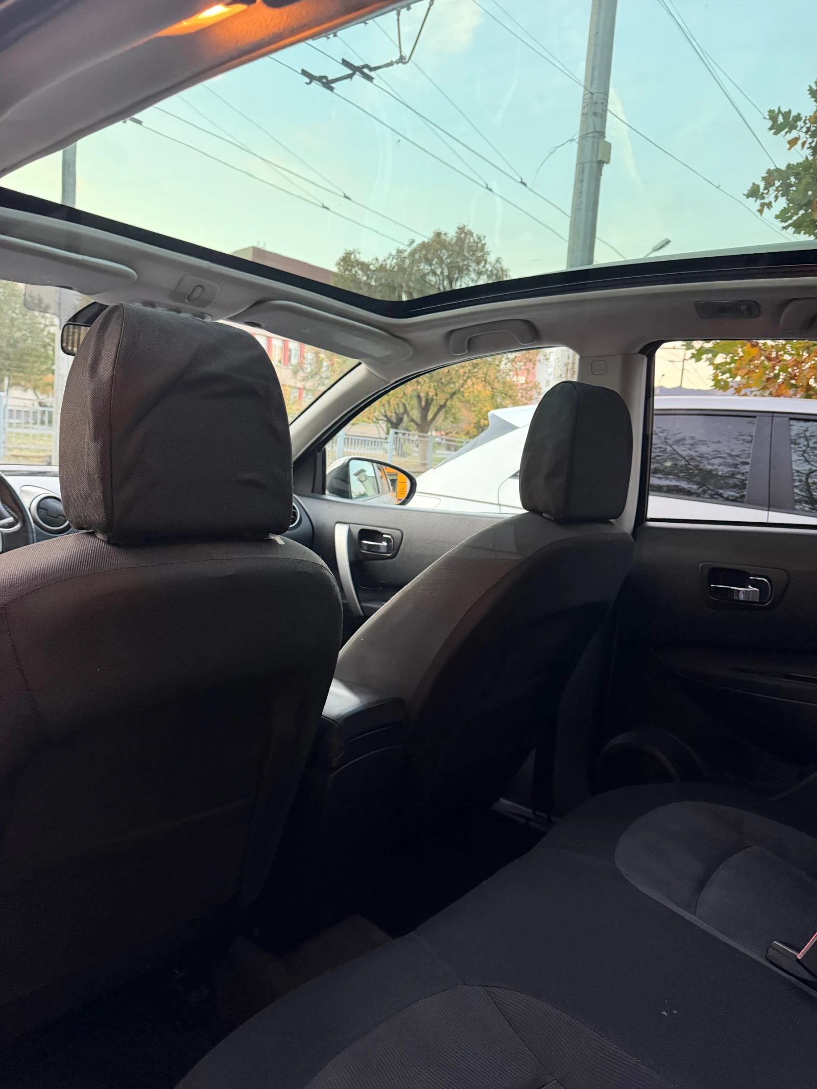 Nissan Qashqai 1.5 dcti, снимка 13 - Автомобили и джипове - 56647616