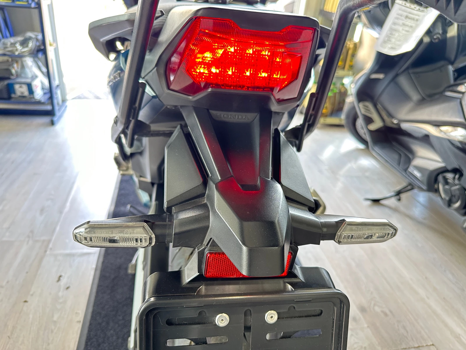 Honda Forza 750 ABS/TC/LED 2021г. - изображение 4