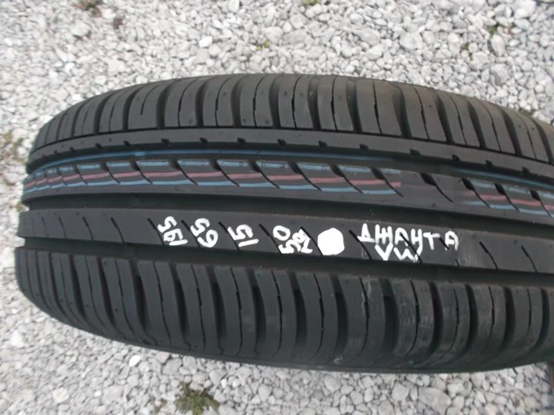 Гуми Летни 195/65R15, снимка 1 - Гуми и джанти - 23274714