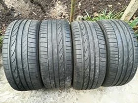      245/45R17