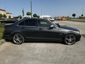 Mercedes-Benz C 320 4-MATIC, снимка 3