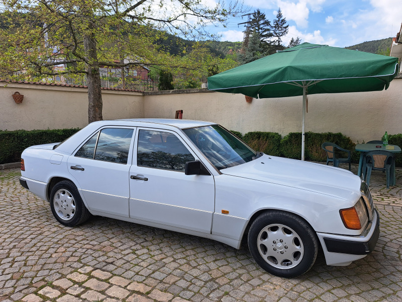 Mercedes-Benz 124 250 D, снимка 5 - Автомобили и джипове - 46341858