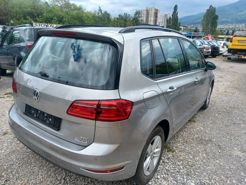 VW Golf Plus 1.6 TDI, снимка 11 - Автомобили и джипове - 47929375