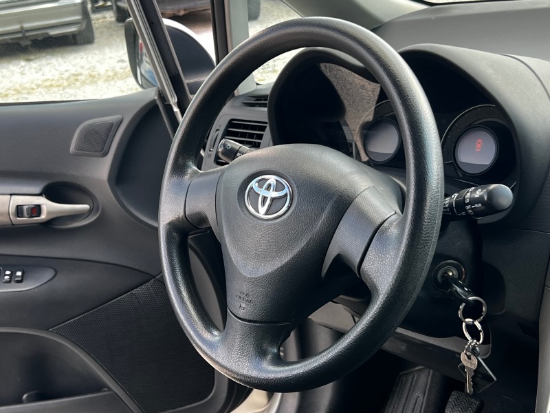 Toyota Auris 1.4d4d , снимка 9 - Автомобили и джипове - 45898871