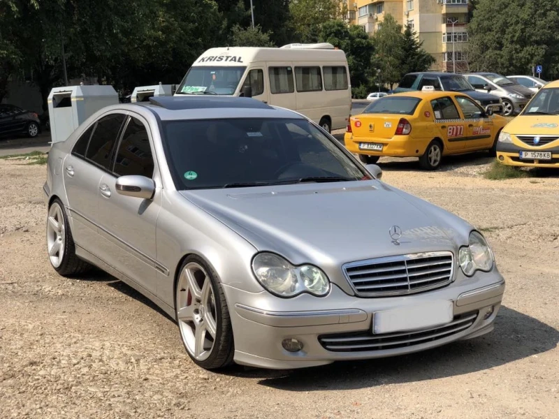 Mercedes-Benz C 220, снимка 3 - Автомобили и джипове - 48550962