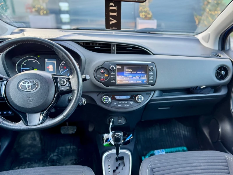 Toyota Yaris Hybrid, снимка 4 - Автомобили и джипове - 49090764