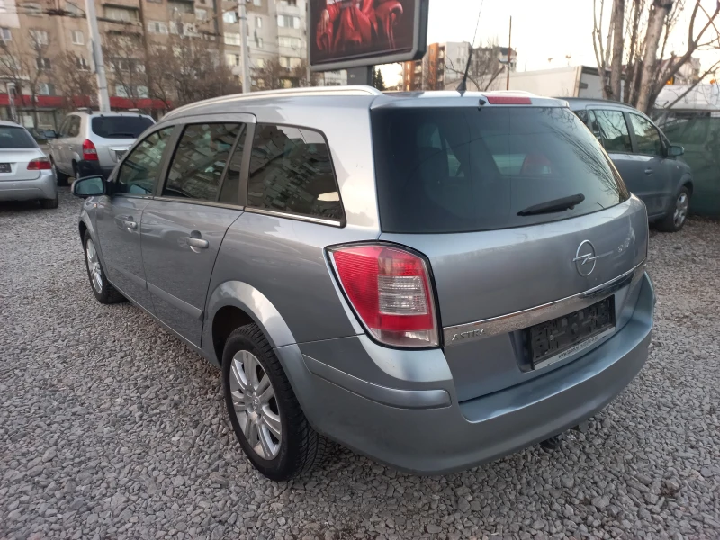 Opel Astra 1.6benzin/коmbi* 2008god, снимка 3 - Автомобили и джипове - 49409924