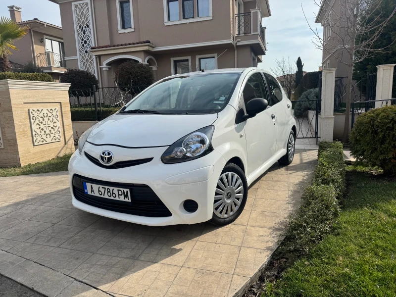 Toyota Aygo, снимка 1 - Автомобили и джипове - 49575862