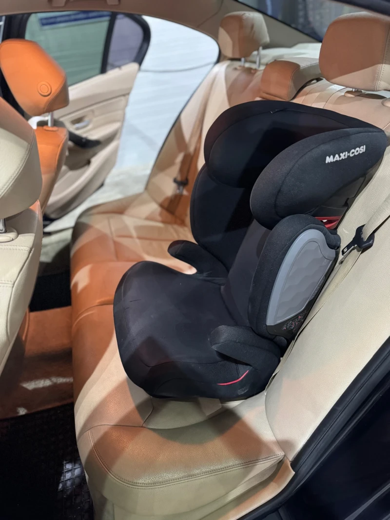 BMW 320 Luxury, снимка 7 - Автомобили и джипове - 52003660