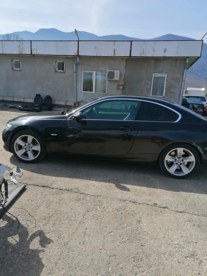 BMW 330, снимка 4 - Автомобили и джипове - 52808263