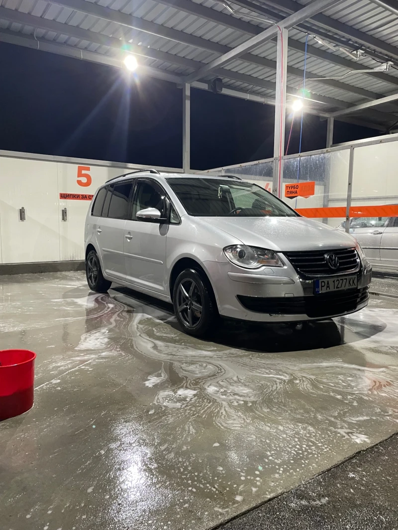 VW Touran, снимка 9 - Автомобили и джипове - 52407787
