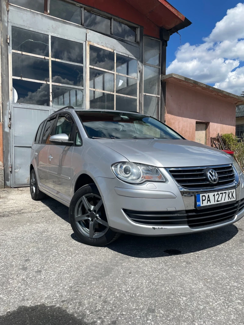 VW Touran, снимка 10 - Автомобили и джипове - 52407787
