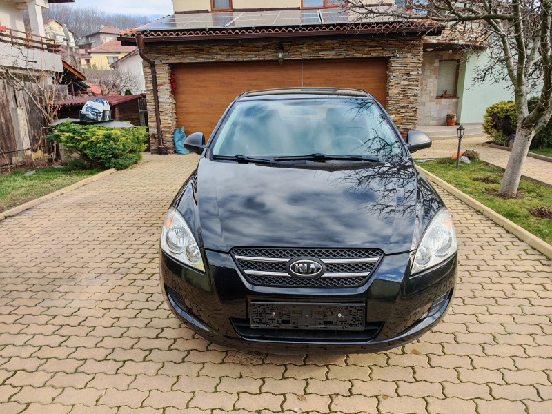 Kia Ceed 1.4-ГАЗ, снимка 2 - Автомобили и джипове - 52890448