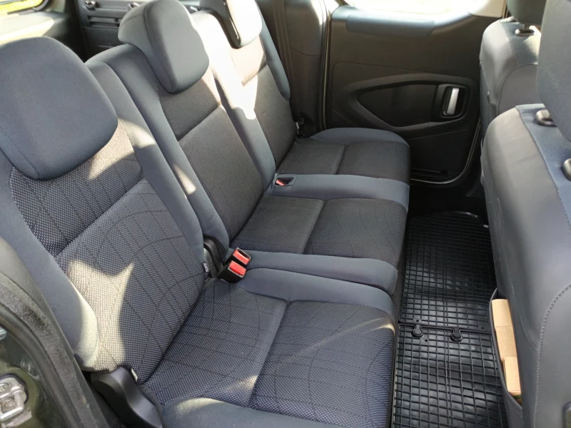 Peugeot Partner 1.6i Tepee, снимка 12 - Автомобили и джипове - 53165400