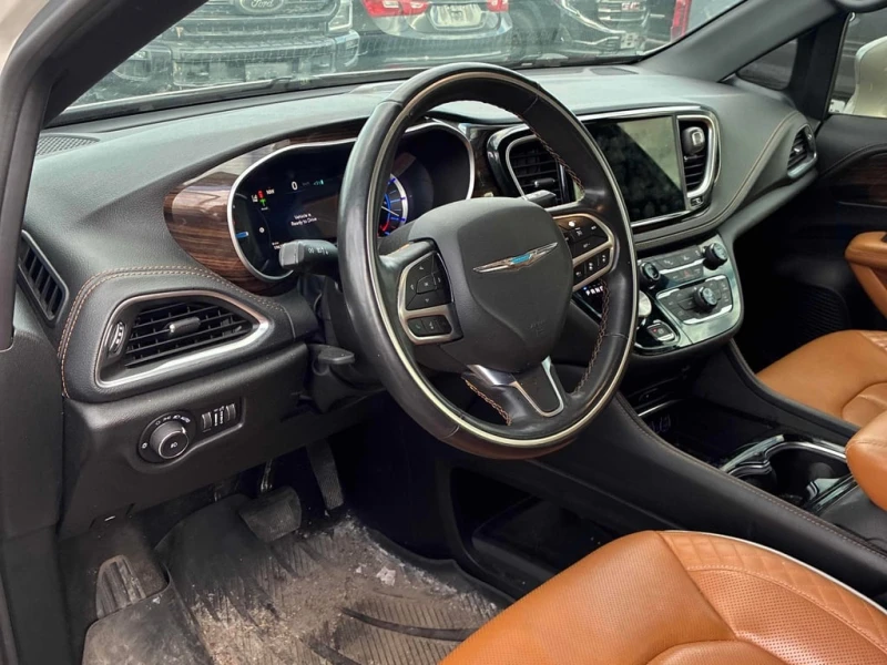 Chrysler Pacifica * Pinnacle * CARFAX * БЕЗ ПЪРВОНАЧАЛНА ВНОСКА, снимка 5 - Автомобили и джипове - 53167362