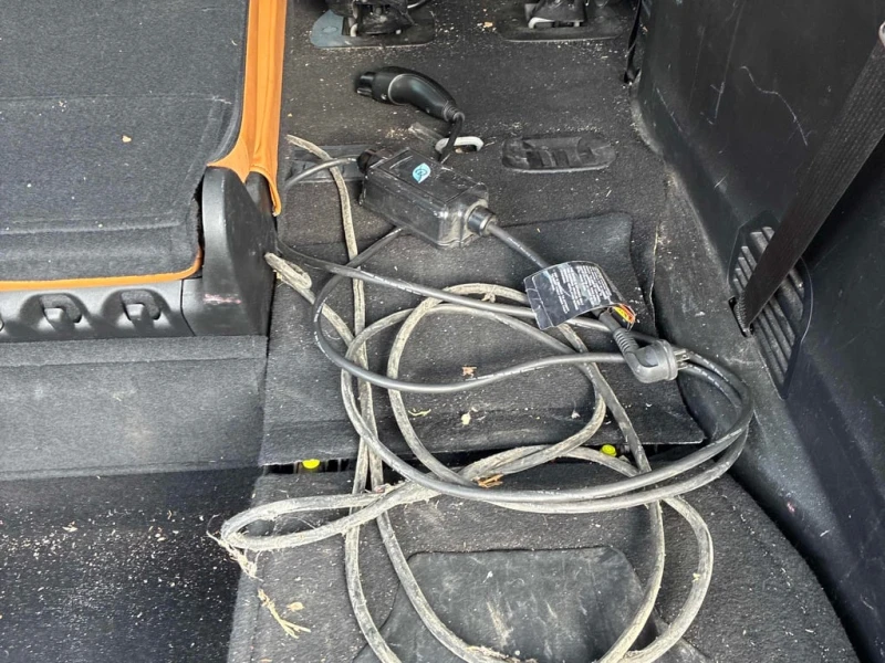 Chrysler Pacifica * Pinnacle * CARFAX * БЕЗ ПЪРВОНАЧАЛНА ВНОСКА, снимка 10 - Автомобили и джипове - 53167362