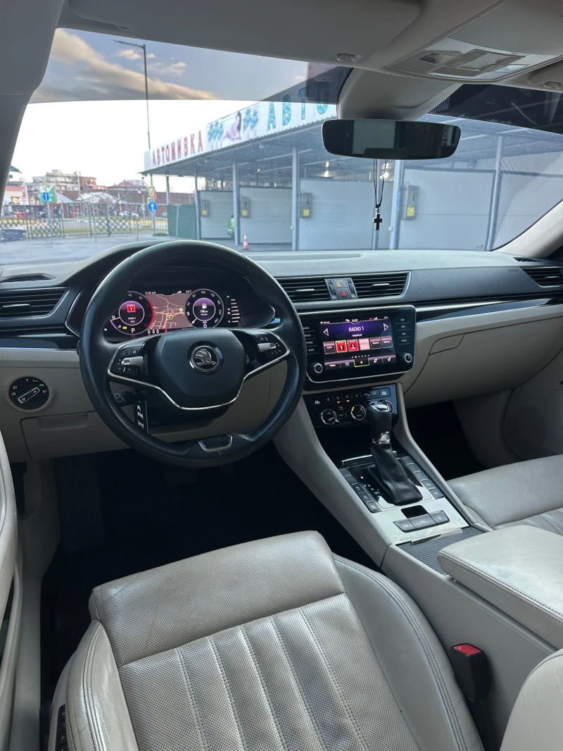 Skoda Superb 2.0TDI, снимка 10 - Автомобили и джипове - 53585476