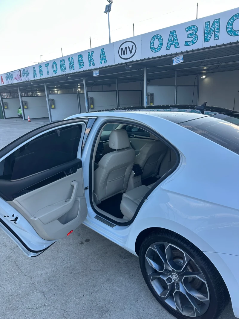 Skoda Superb 2.0TDI, снимка 9 - Автомобили и джипове - 53585476